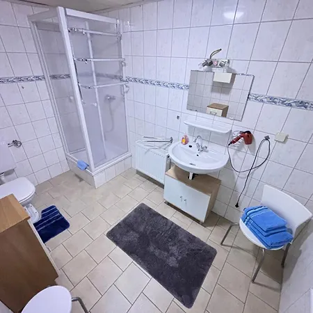 Neef Nr 6 Apartment *